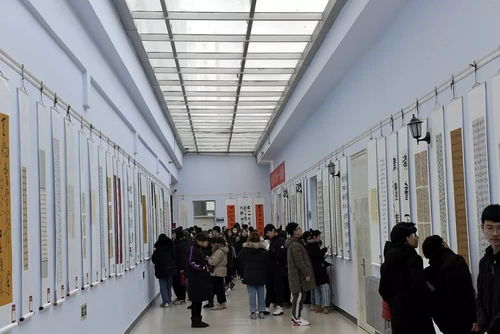 打磨精品把作業(yè)做成作品 美術與設計學院書法學專業(yè)舉辦書法作品展