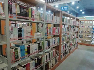 位于高新區(qū),環(huán)境優(yōu)雅時尚!市圖書館增添一座分館!